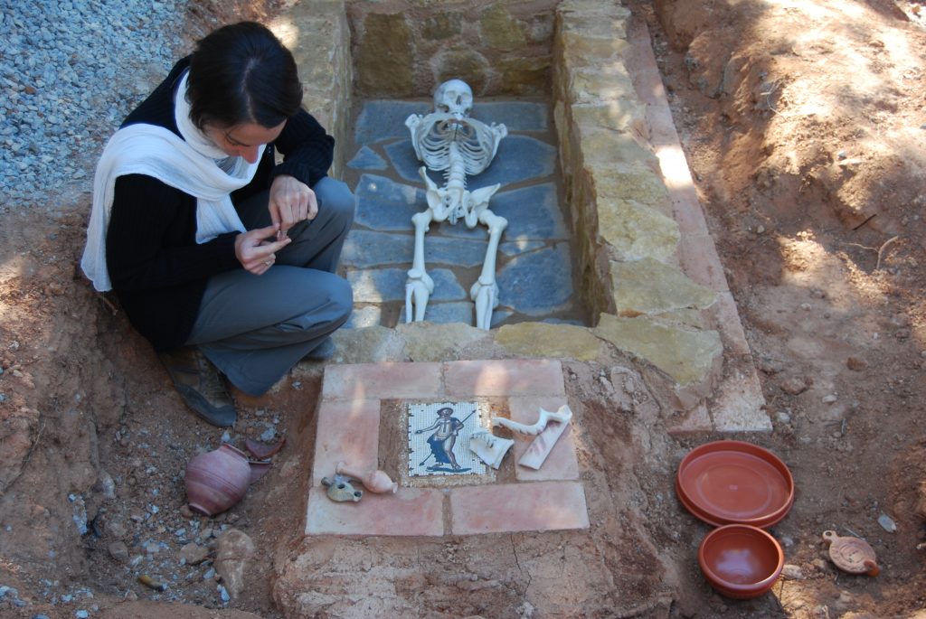 Diseño de excavaciones arqueológicas simuladas